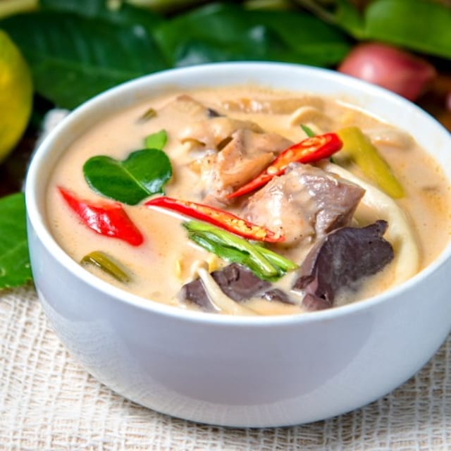 A15-Tom Kha (Coconut Soup).