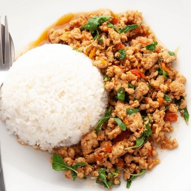 K1-Kra Pao Kai (Chicken).