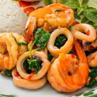 K4-Kra Pao Ta-Le (Seafood Mixed)