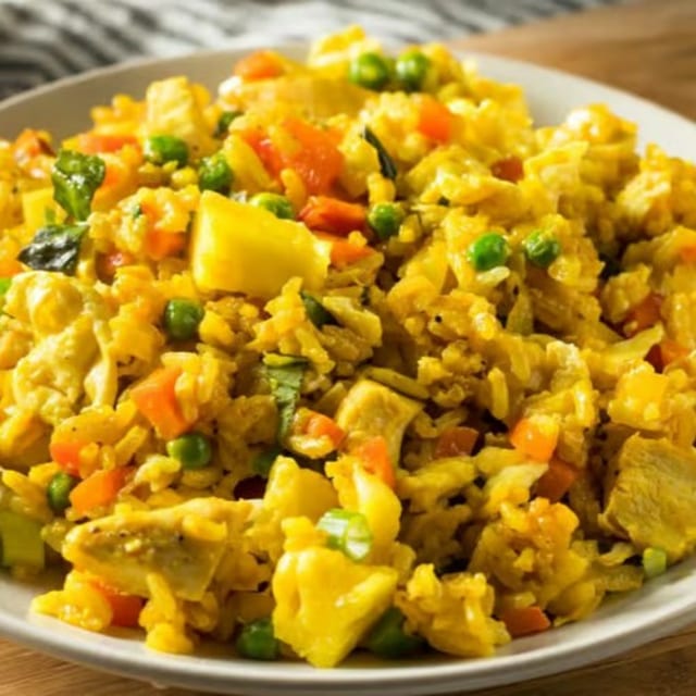 E4-Pineapple Fried Rice.